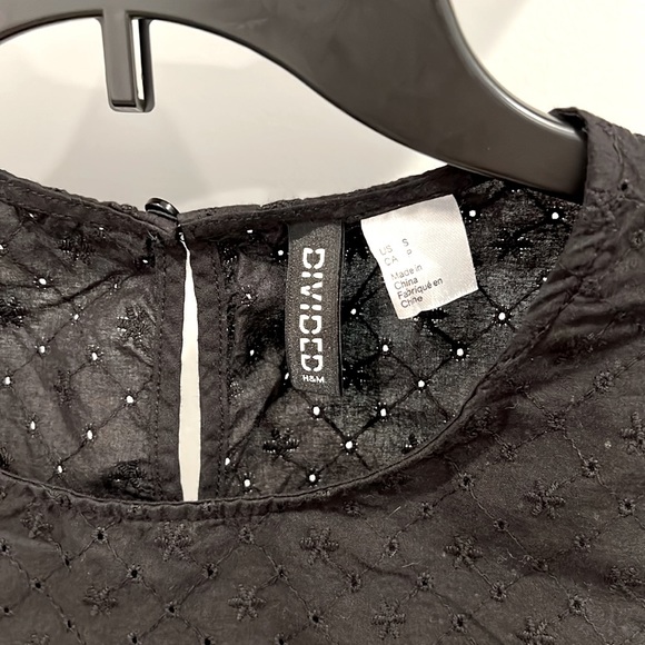 🖤 NWOT Divided Black Eyelet Puff Sleeve Top in Size Small - Picture 2 of 7